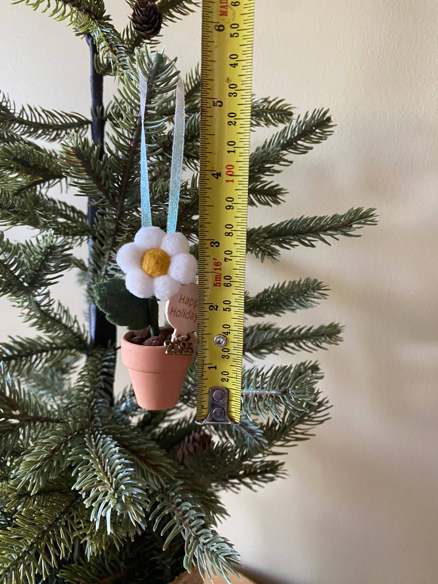 Holiday Mini Pom, Macrame/Felt Flower Tree Ornament: Burgundy w/ Knotted Middle