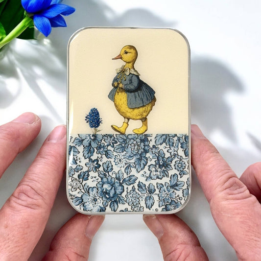 Duck and flower notions tin: Large