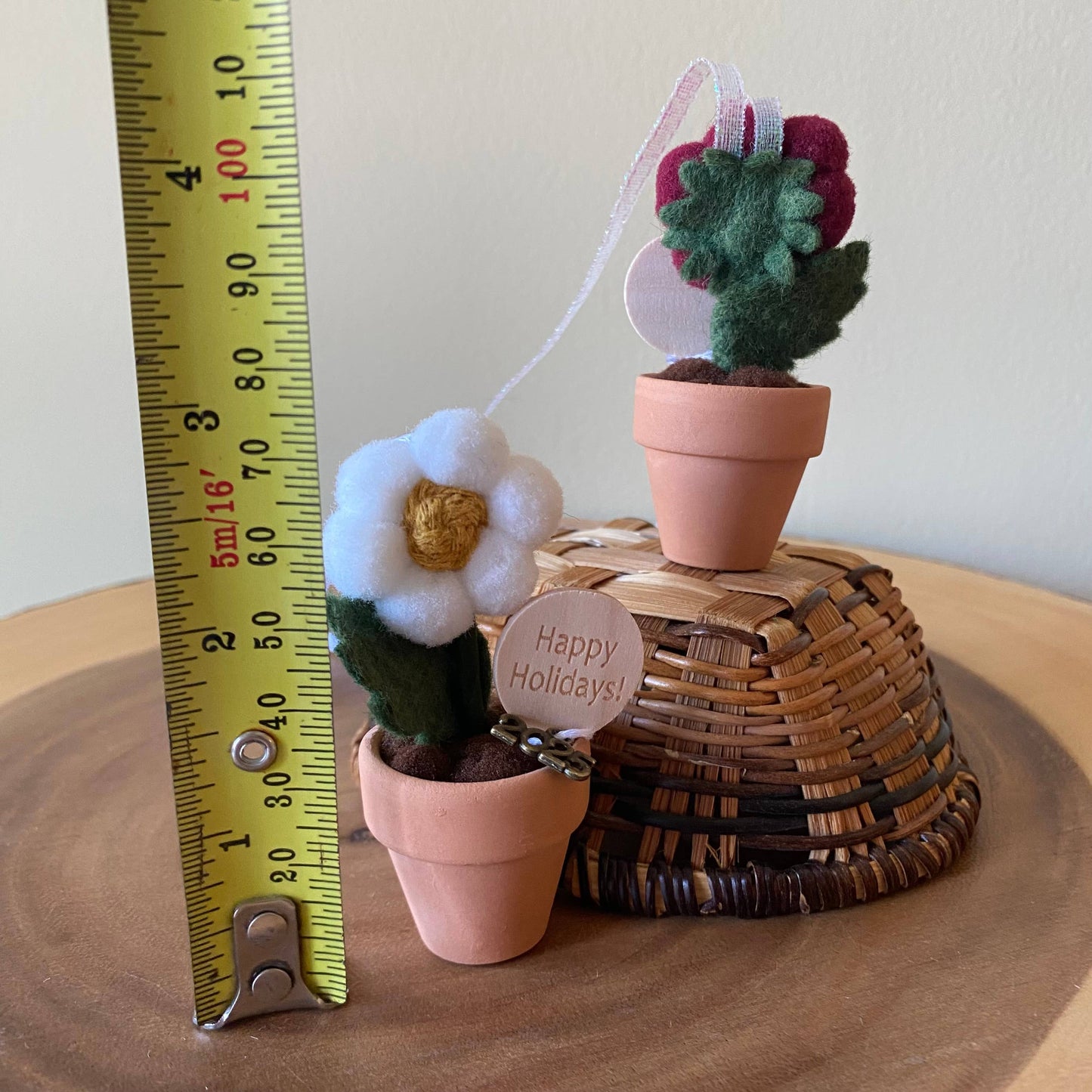 Holiday Mini Pom, Macrame/Felt Flower Tree Ornament: Burgundy w/ Knotted Middle