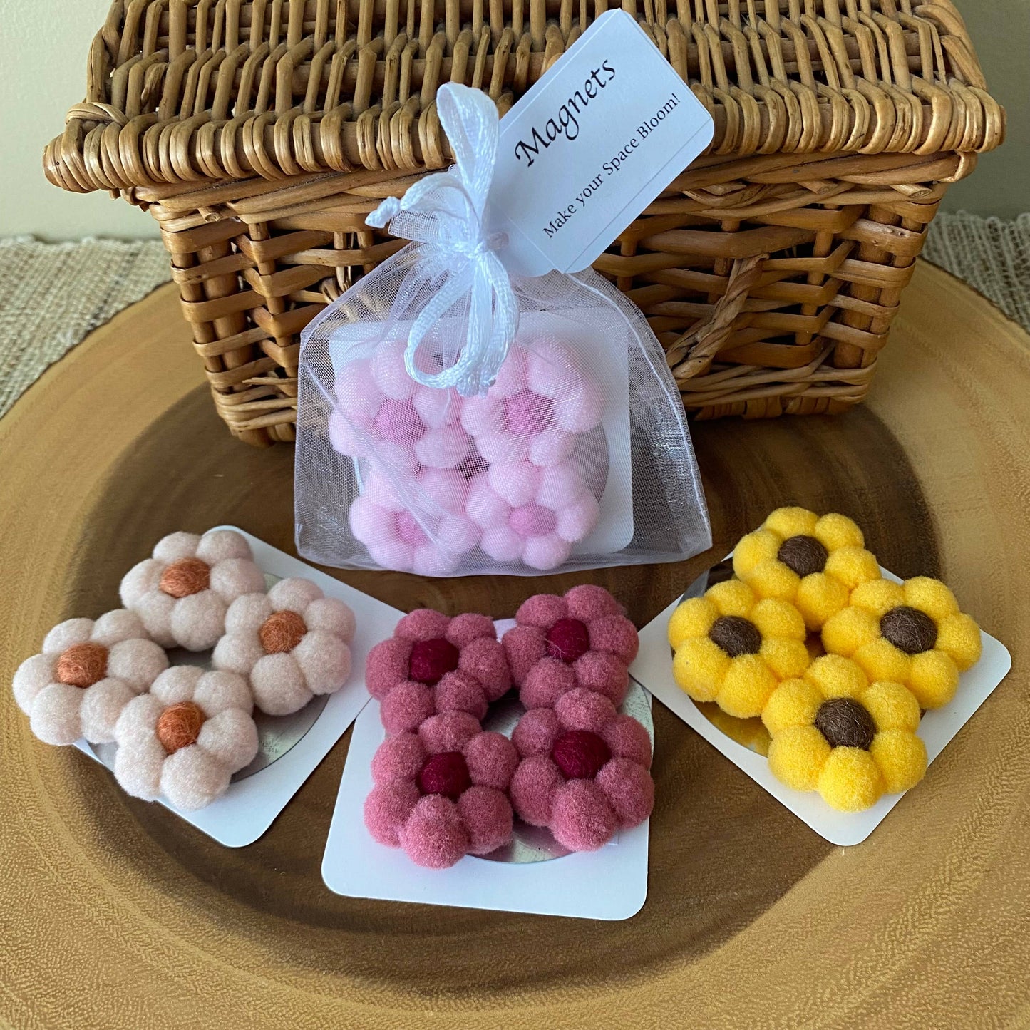 Flower Magnets/ Handmade Pompom & Felt Flower Magnet set: Peachy Pink