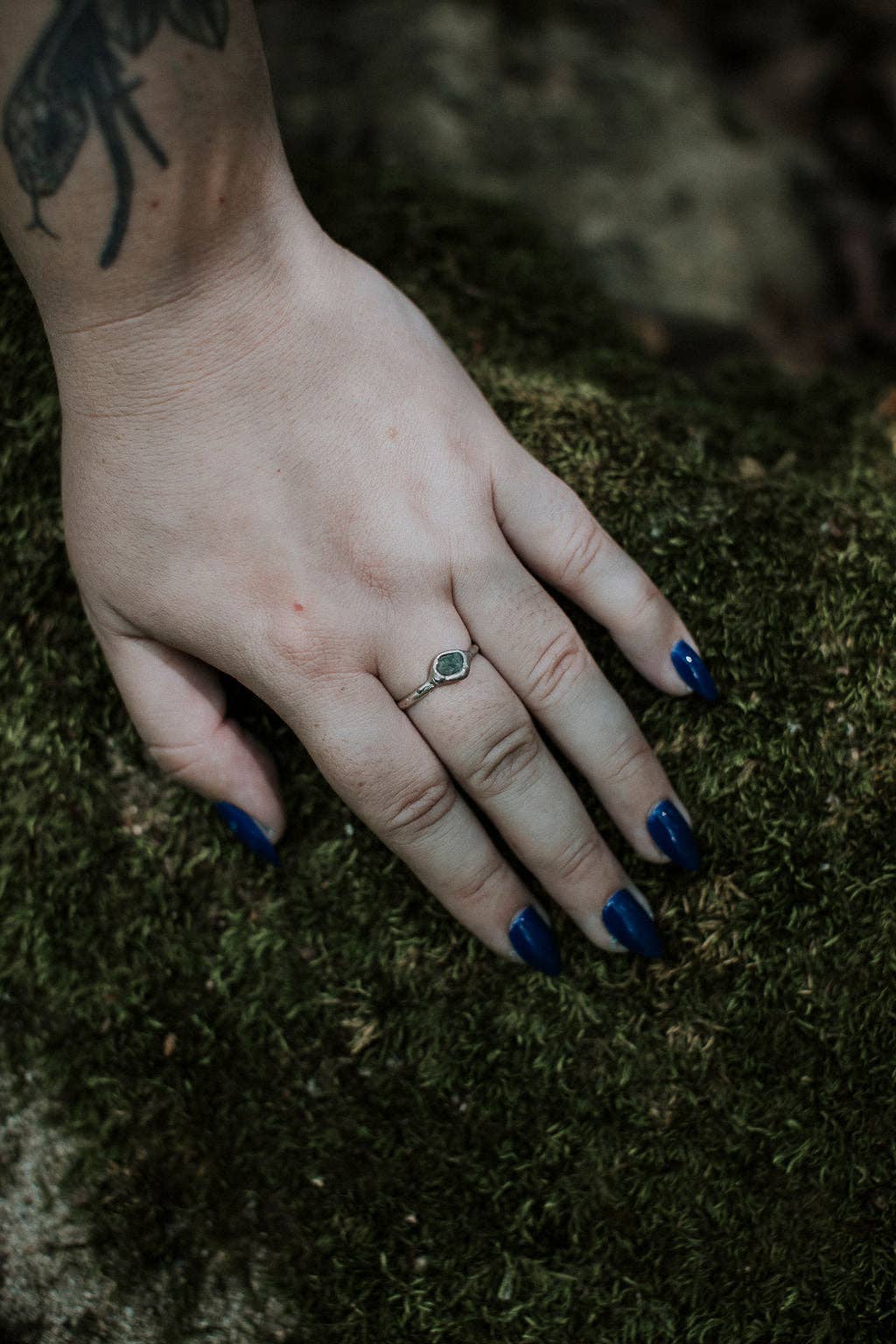 Blue Apatite Pebble Ring: 7
