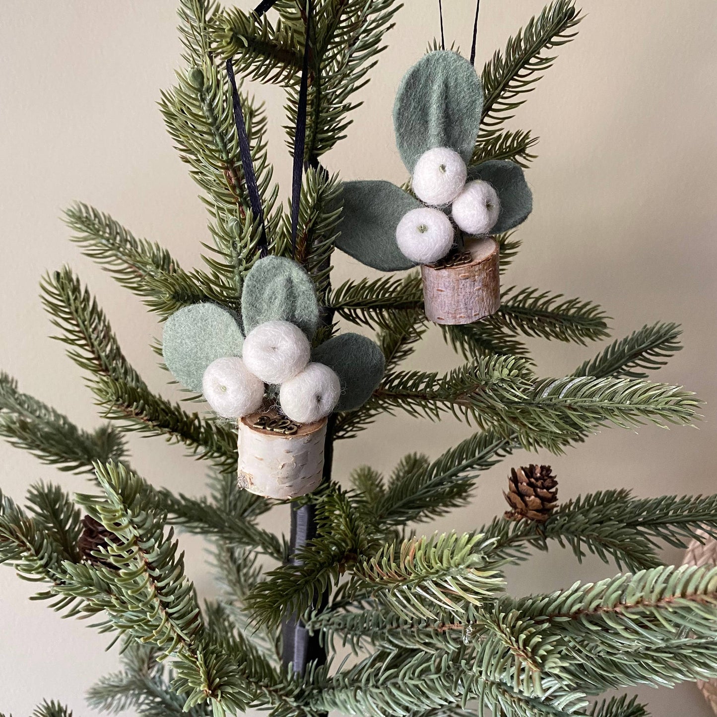 Holiday Holly or Mistletoe Felt Berry & Leaf Ornament: Mistletoe (white berries)