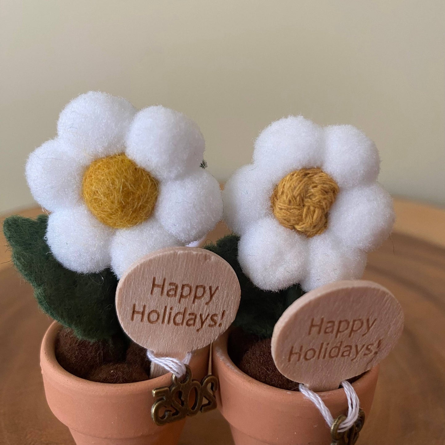 Holiday Mini Pom, Macrame/Felt Flower Tree Ornament: Burgundy w/ Knotted Middle