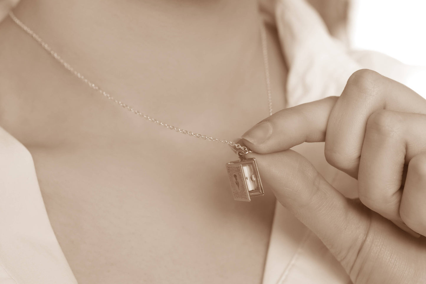 Personalised Engraved Book Locket: Blank Paper Message