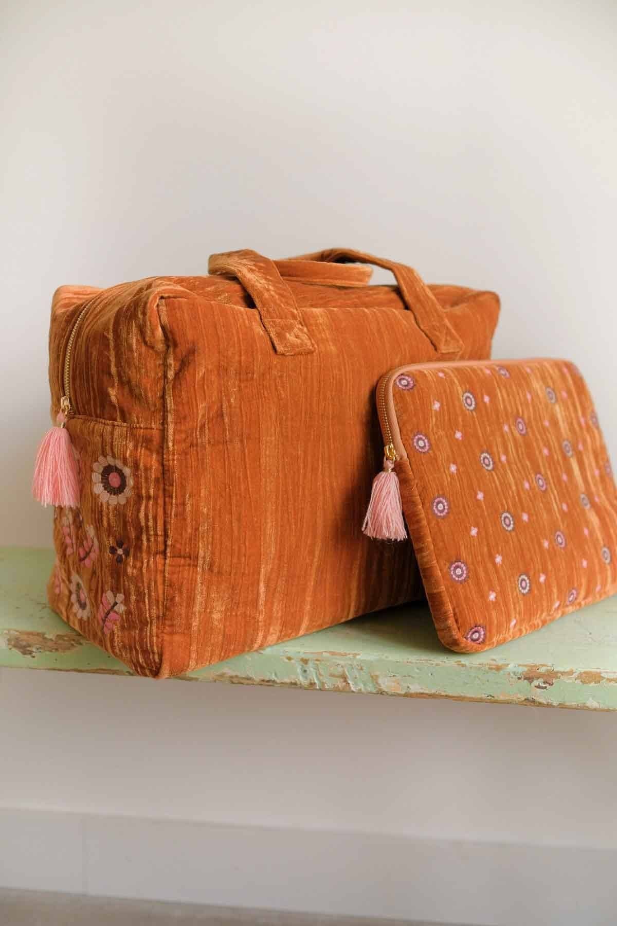 Amy 36-Hour Travel Bag