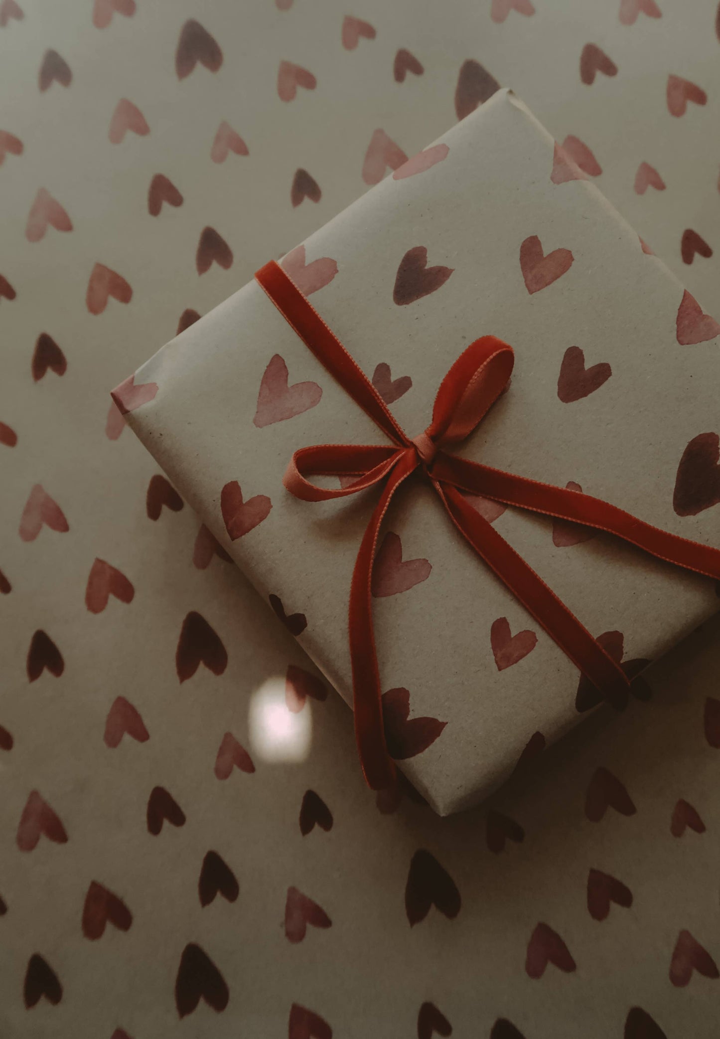 RED HEARTS Kraft Wrapping Paper