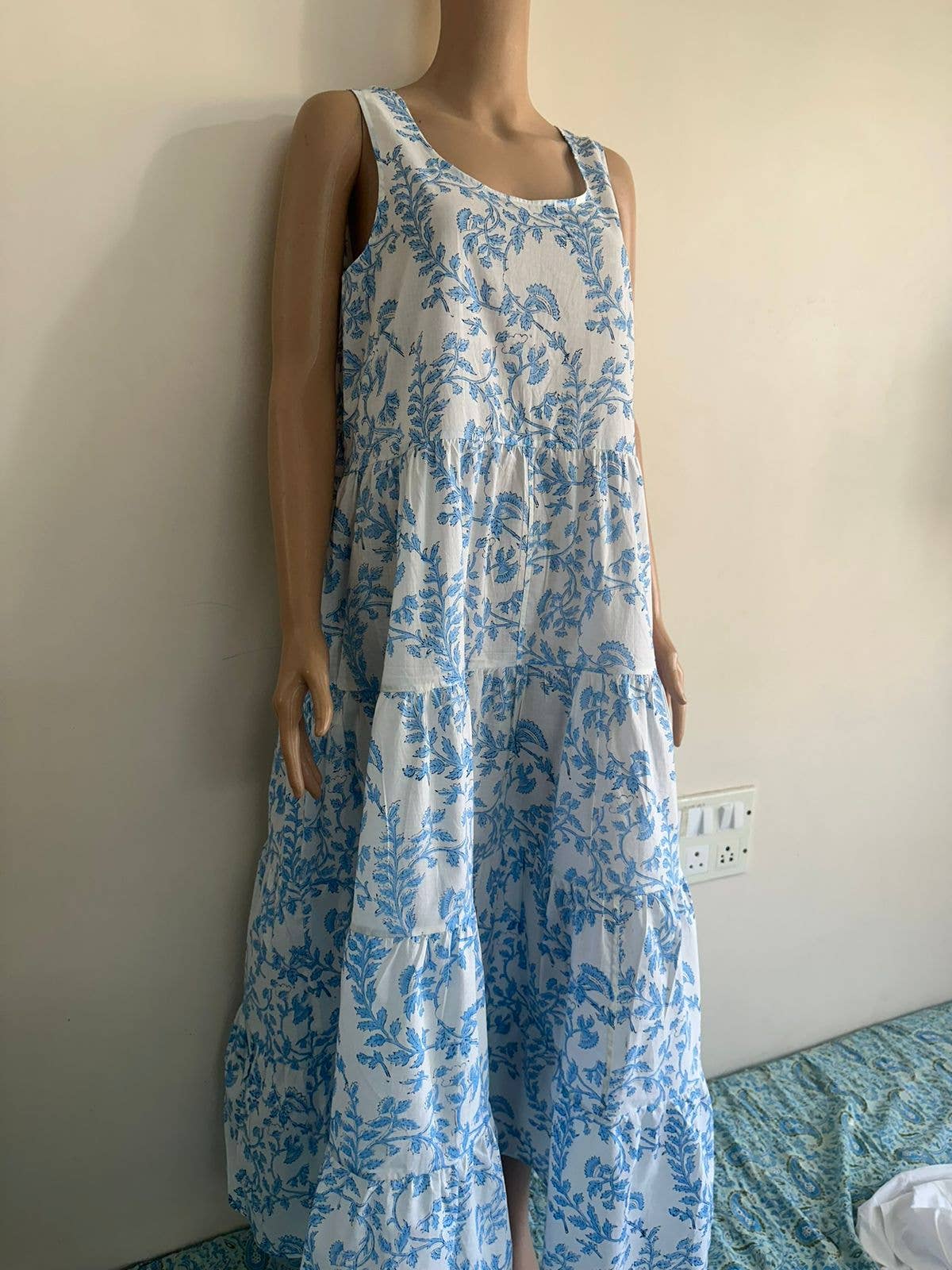 Women's Tier Dress - White Blue Vines print cotton dress : 40