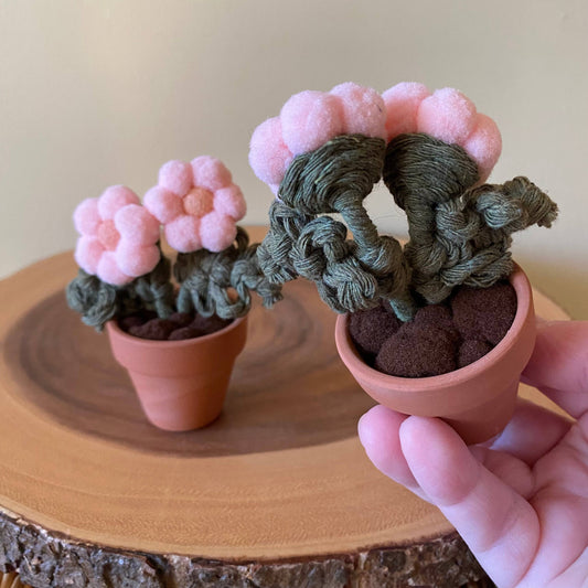 Pompom, Felt & Macrame Forever Fibre Flower -Mini Double: Peachy Pink