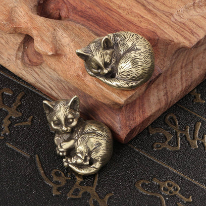 Cute Cat Hand-Held Brass Ornament Miniature Model: Sleepy Cat