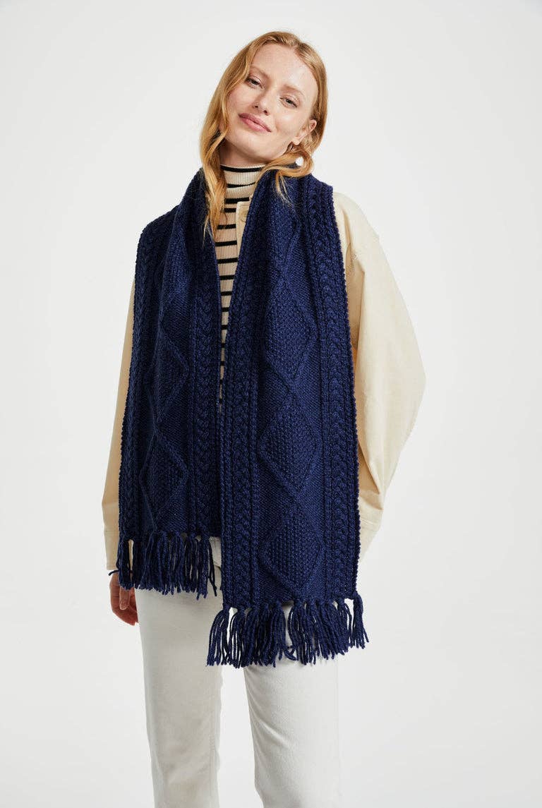 Kinard Aran Scarf - Navy: One Size