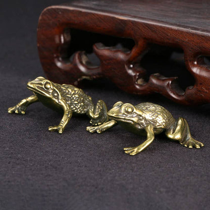 Brass Toad Artwork Ornament Miniature Model: A / Dark