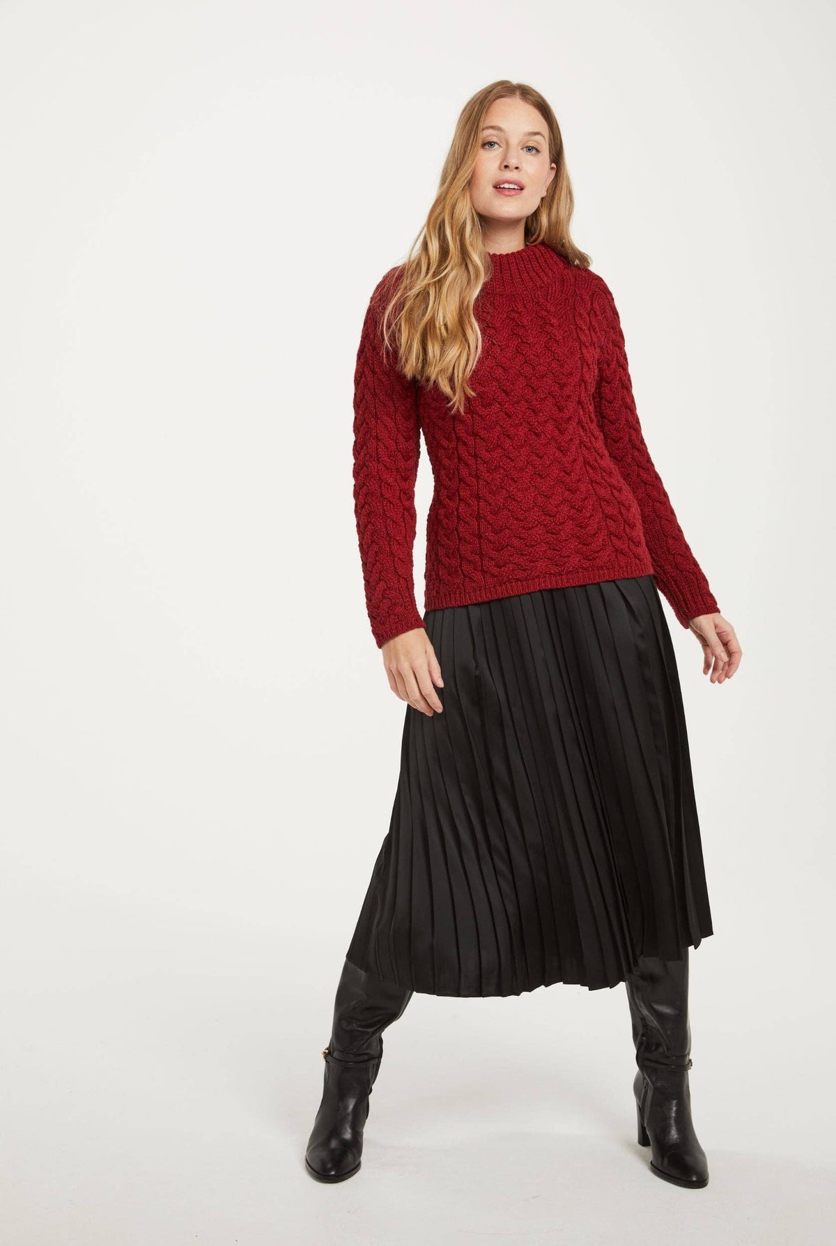 Knightstown Ladies Merino Aran Crew Sweater - Red: XS