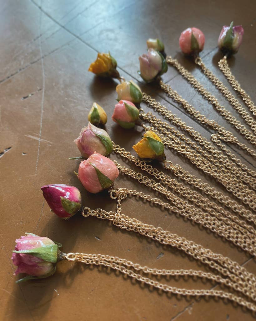 Rose Necklace: Pink / Gold