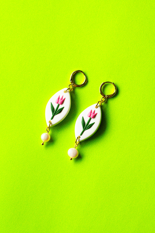 Tulip Huggie Hoop Dangle with Freshwater Pearl - White