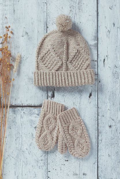 Doogea Childrens Aran Ski Hat -Oat: ONE SIZE