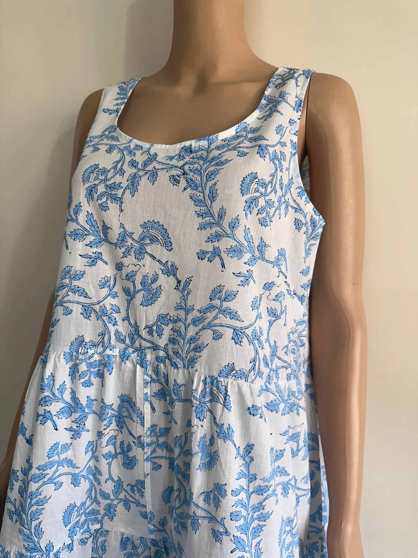 Women's Tier Dress - White Blue Vines print cotton dress : 40