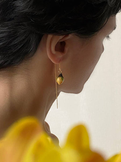 Bud Rose Threader Earrings: Red / Gold