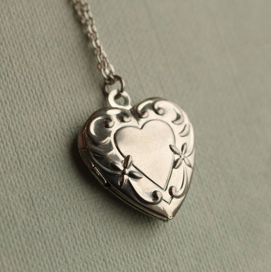 Silver Art Nouveau Heart Locket