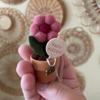 Holiday Mini Pom, Macrame/Felt Flower Tree Ornament: Burgundy w/ Knotted Middle