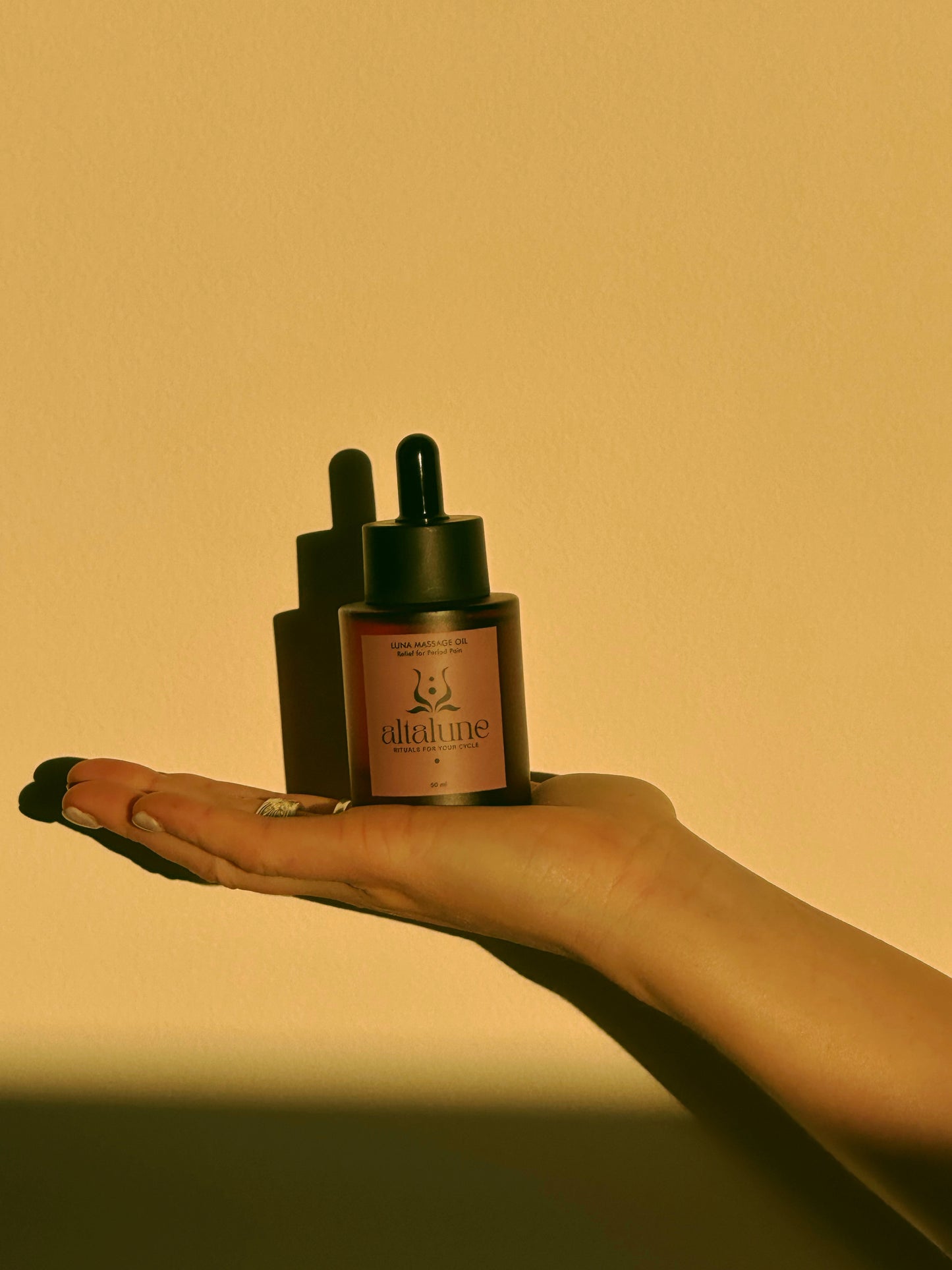 Altalune Rituals - PMS relief Luna Massage Oil