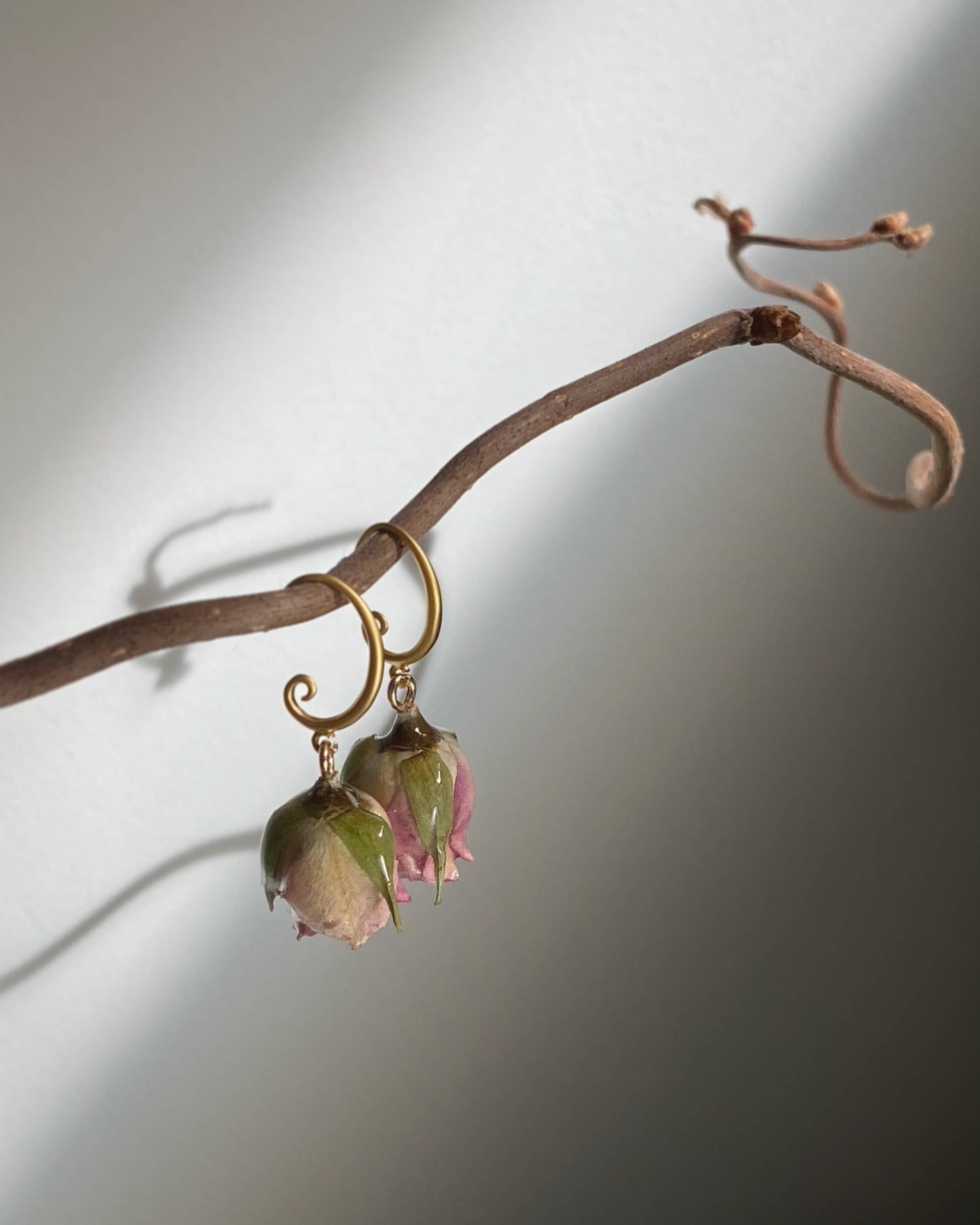 Rose Hoop Earrings: Pink / Gold