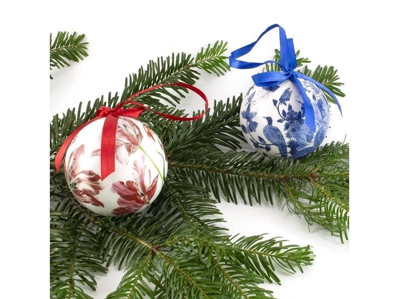 Christmas Ball, Three Tulips, Merian