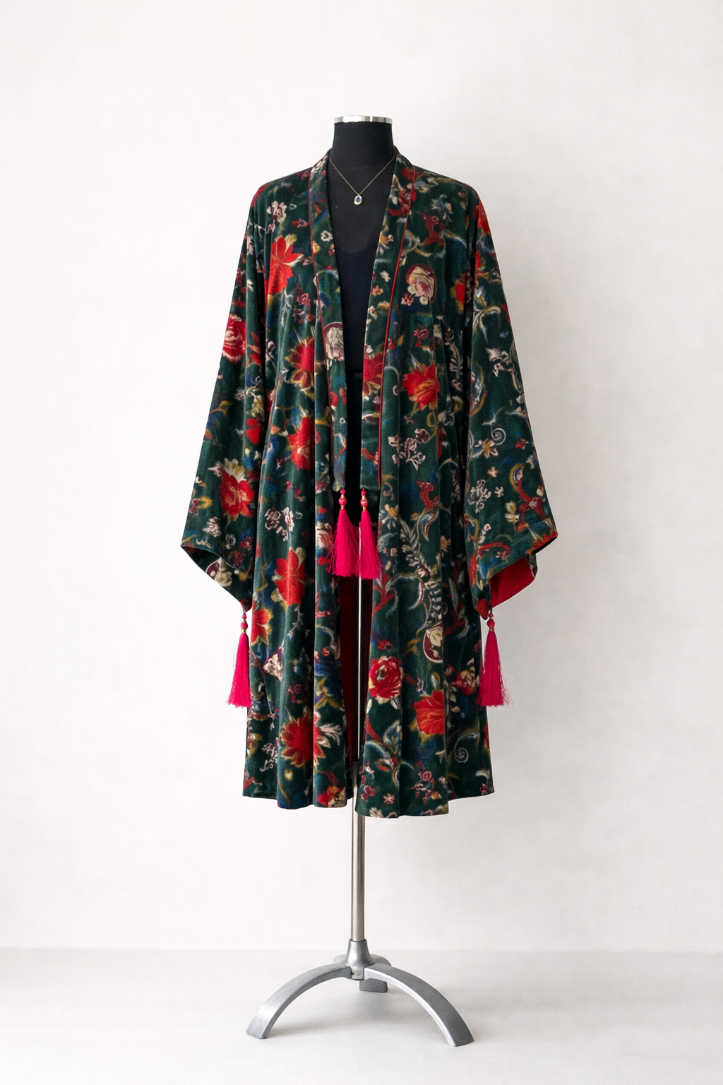 VELVET KIMONO WITH TASSLES