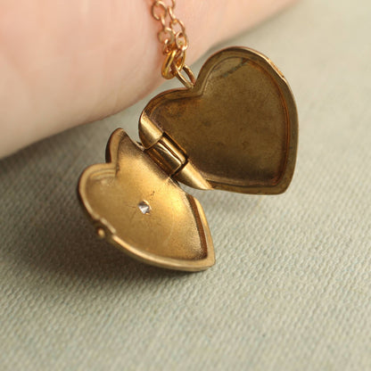 Vintage Heart Locket with Star : 20"