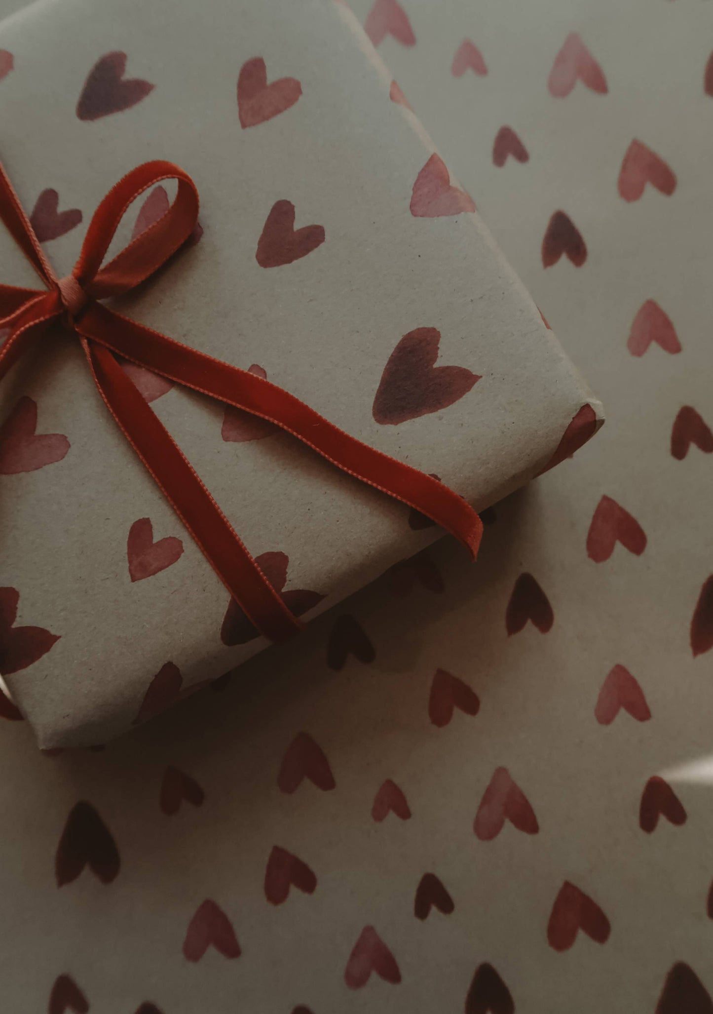 RED HEARTS Kraft Wrapping Paper