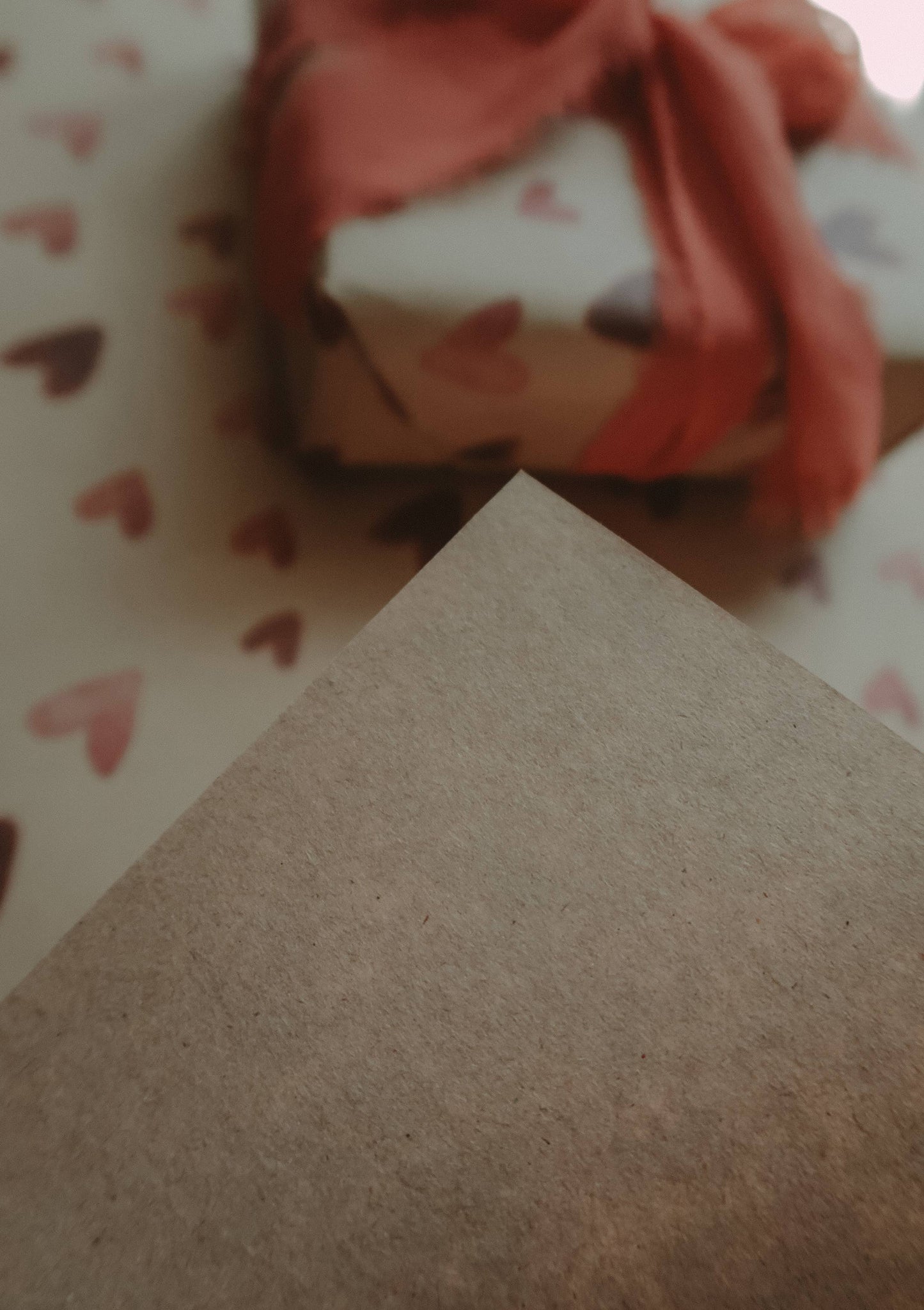 RED HEARTS Kraft Wrapping Paper