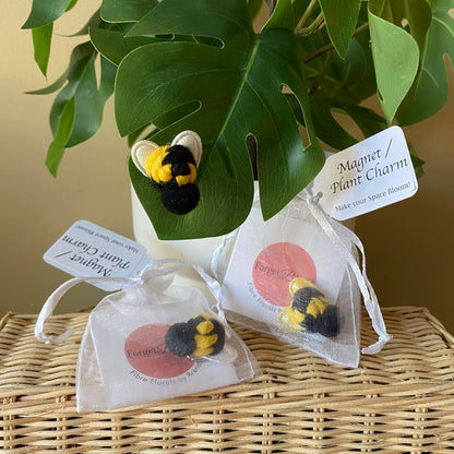 Plant Charm/Magnet (Macrame Bee): White Wing Small