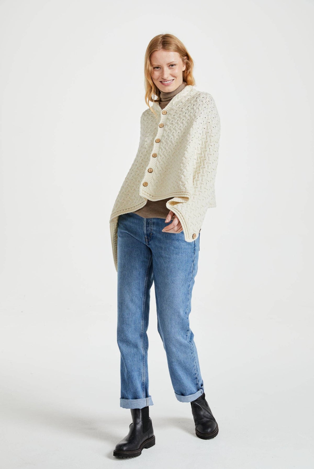 Glenbeigh Aran Cape - Cream: One Size