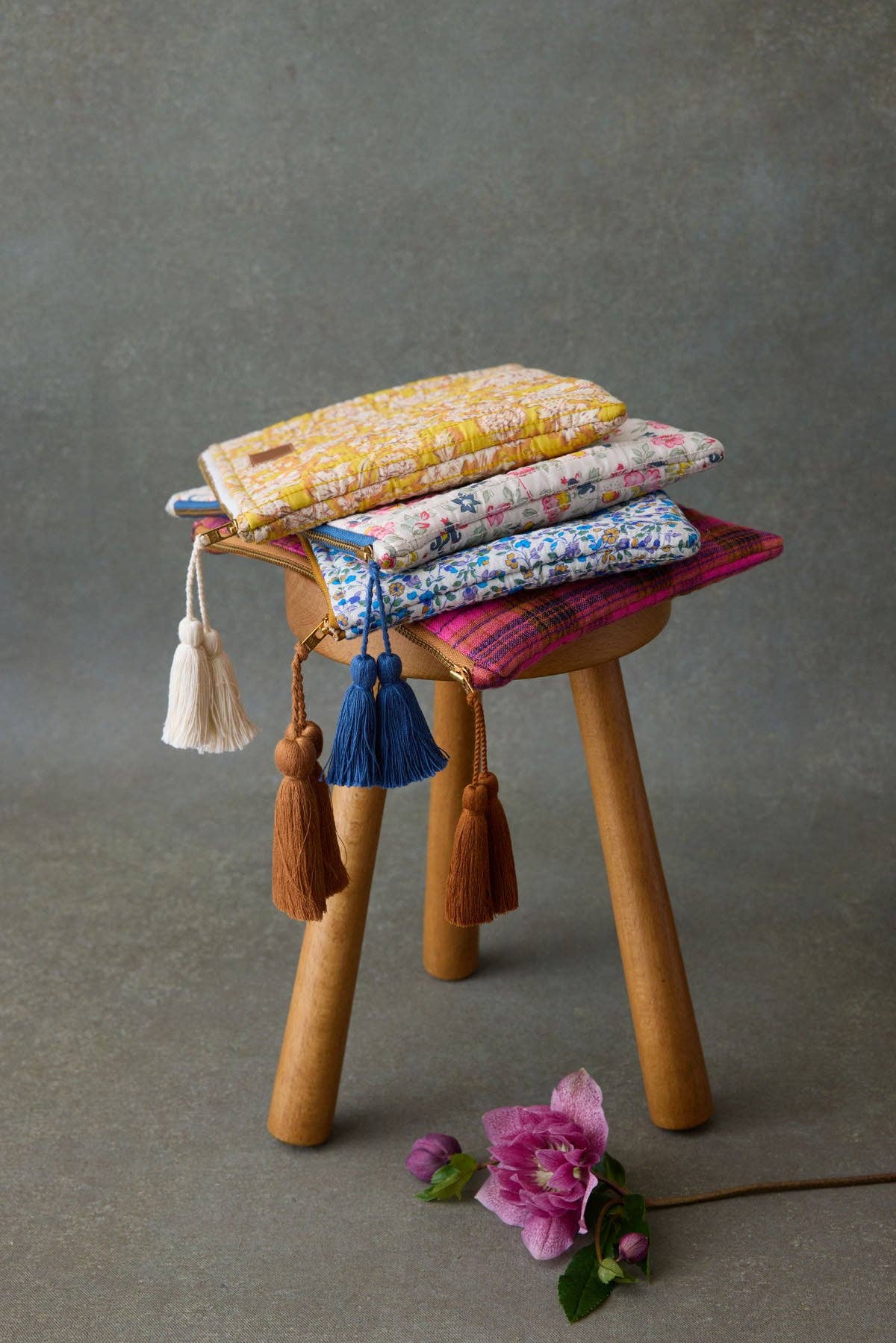 Domina Pouch: Carreaux Rose