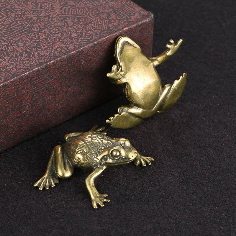 Brass Toad Artwork Ornament Miniature Model: A / Dark
