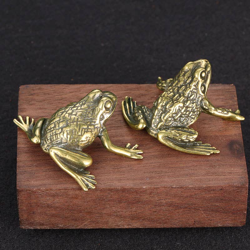Brass Toad Artwork Ornament Miniature Model: A / Dark